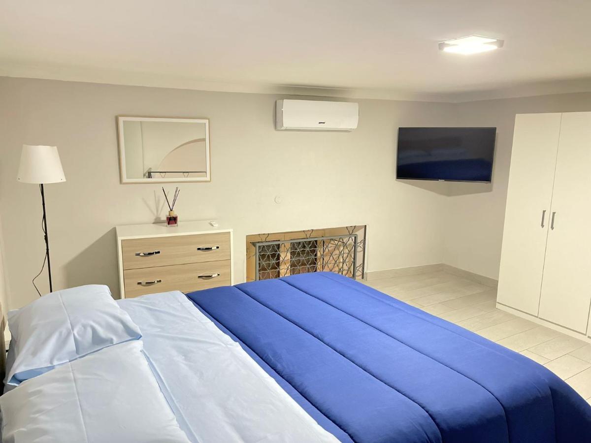 Centro Storico Loft Incantevole Con Giardino Apartment Napoli Bagian luar foto